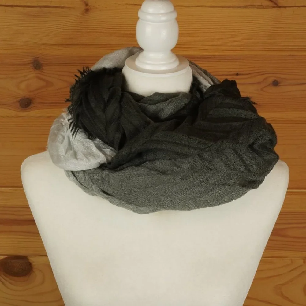 Gray and White Gradient Wrap Scarf Size 28x41‎